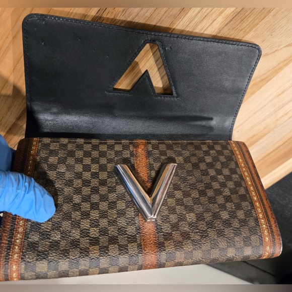 COA INCLUDED Louis Vuitton Portefeuille Sarah Twist Damier LIMITED EDITION RARE - Picture 4 of 17